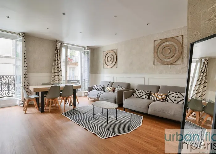 23 - Charming 3bdr Parisian In Montorgueil