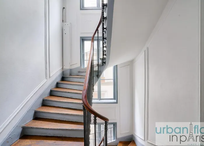 23 - Charming 3bdr Parisian In Montorgueil *